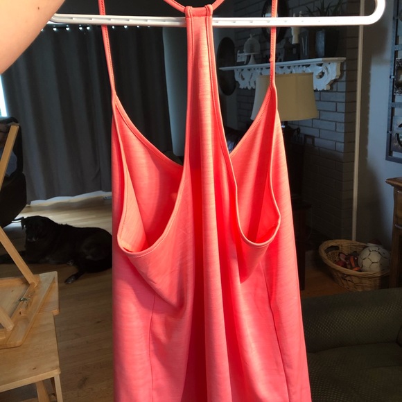 Under armour racer back tank tap - Picture 3 of 4